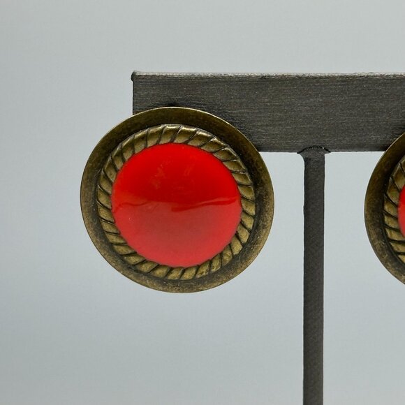 3/$30 Reddish Orange Stud Earrings Brass Tone Pierced Large RoundButton - Picture 3 of 8